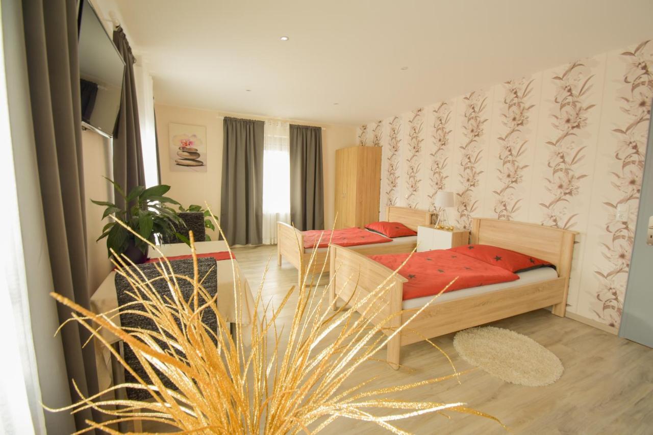 Mainzimmer - Business Apartments Hasloch  Exterior foto