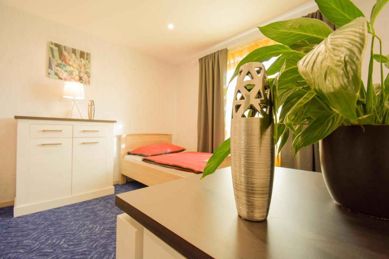 Mainzimmer - Business Apartments Hasloch  Exterior foto